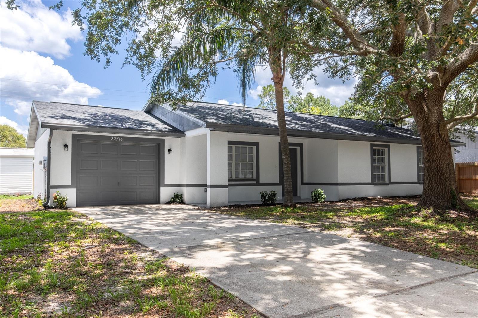 Listing photo id 1 for 22716 Penny Loop