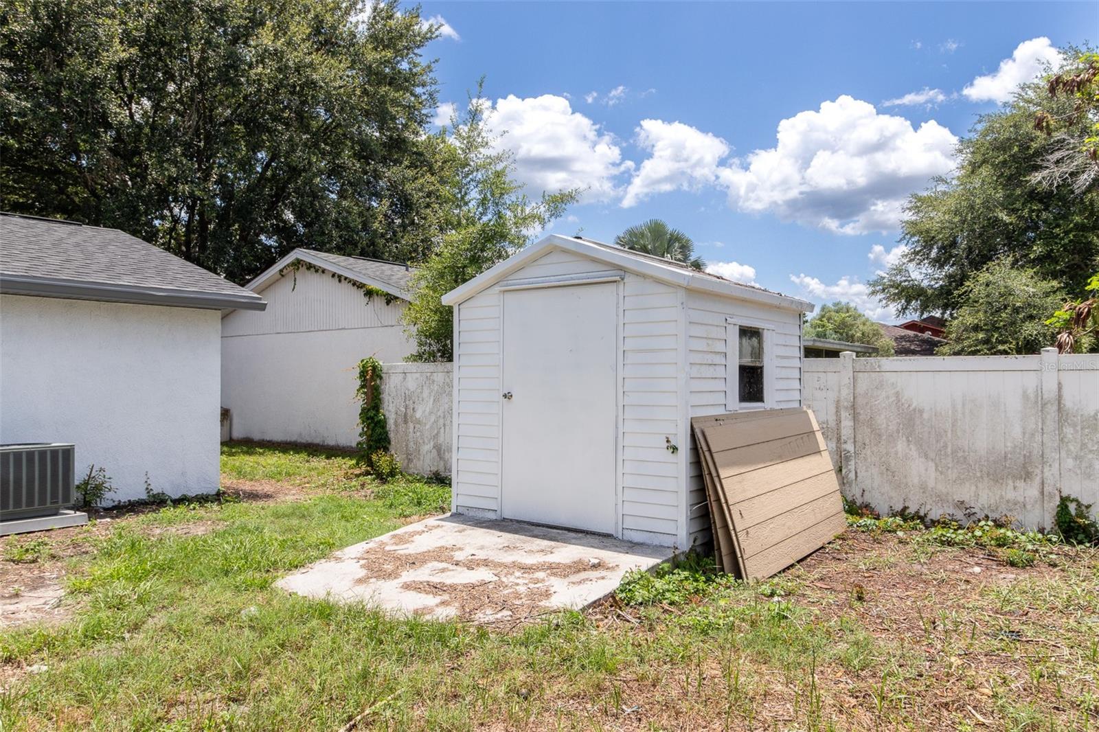 Listing photo id 28 for 22716 Penny Loop