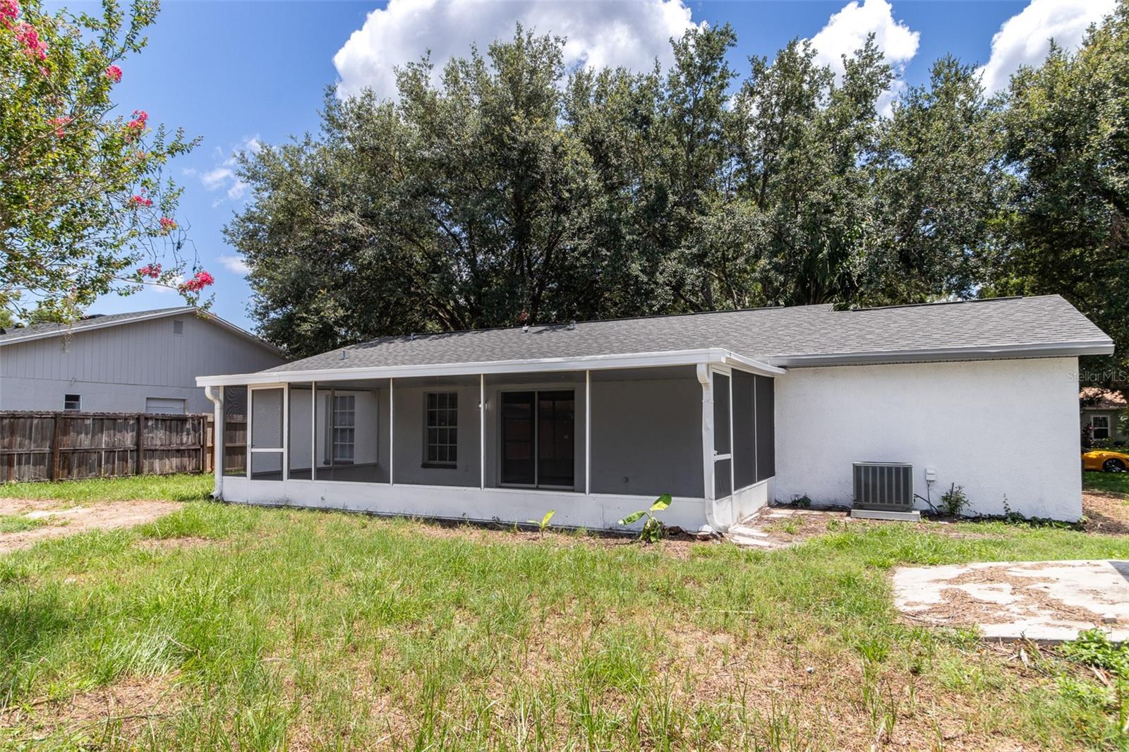 Listing photo id 30 for 22716 Penny Loop