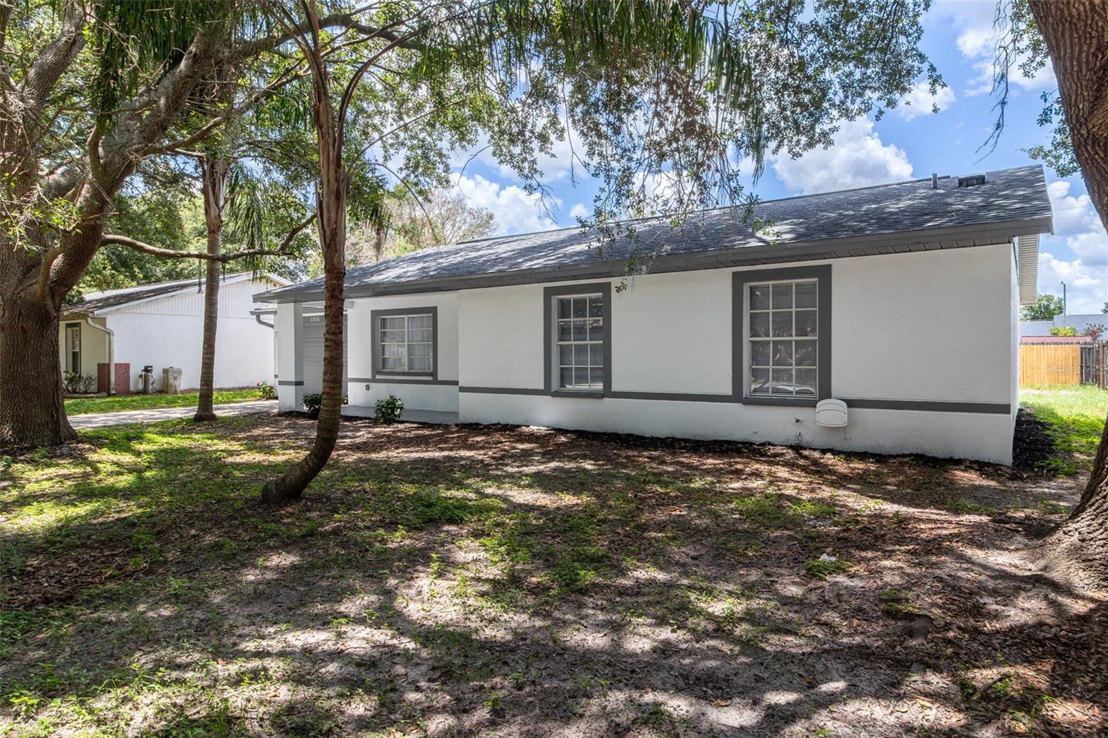 Listing photo id 2 for 22716 Penny Loop