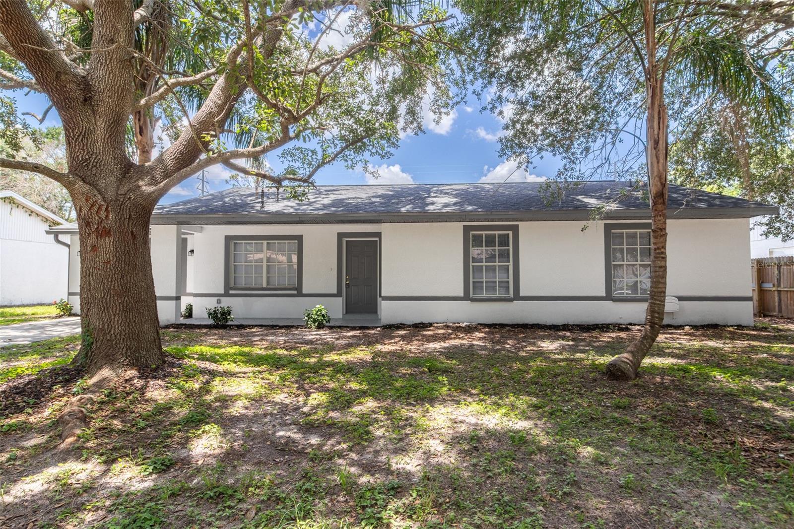 Listing photo id 4 for 22716 Penny Loop