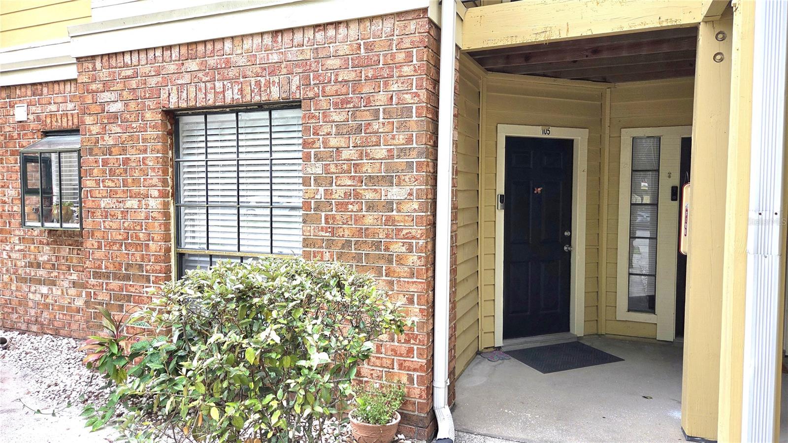 Details for 8630 Mallard Reserve Drive 105, TAMPA, FL 33614