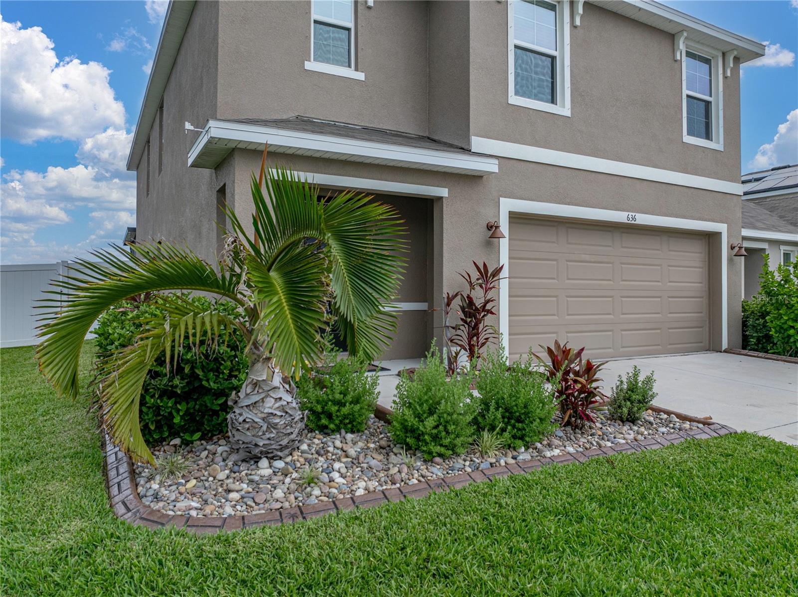 Image 6 of 92 For 636 Olive Conch Street
