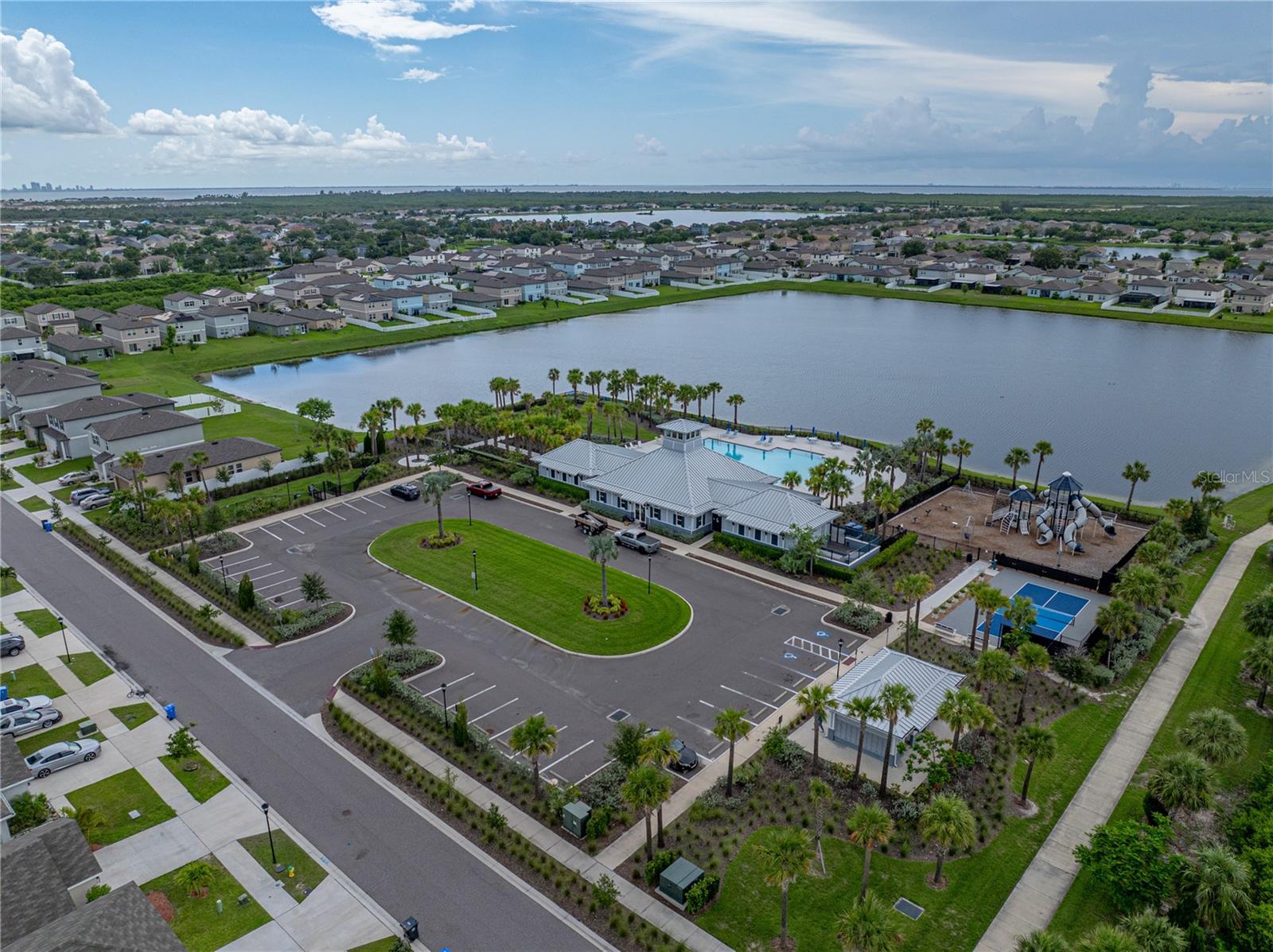 Image 85 of 92 For 636 Olive Conch Street