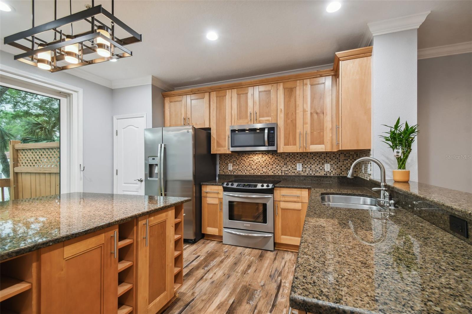 Image 14 of 46 For 3183 Bayshore Oaks Drive
