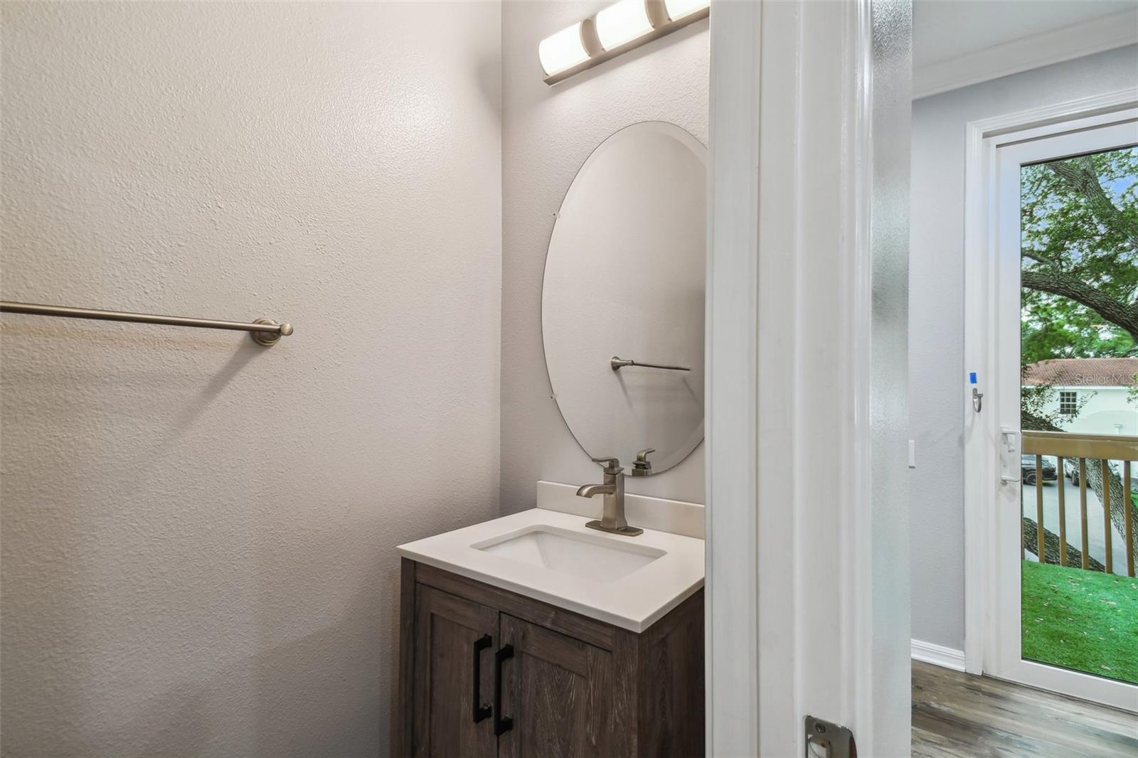 Image 26 of 46 For 3183 Bayshore Oaks Drive