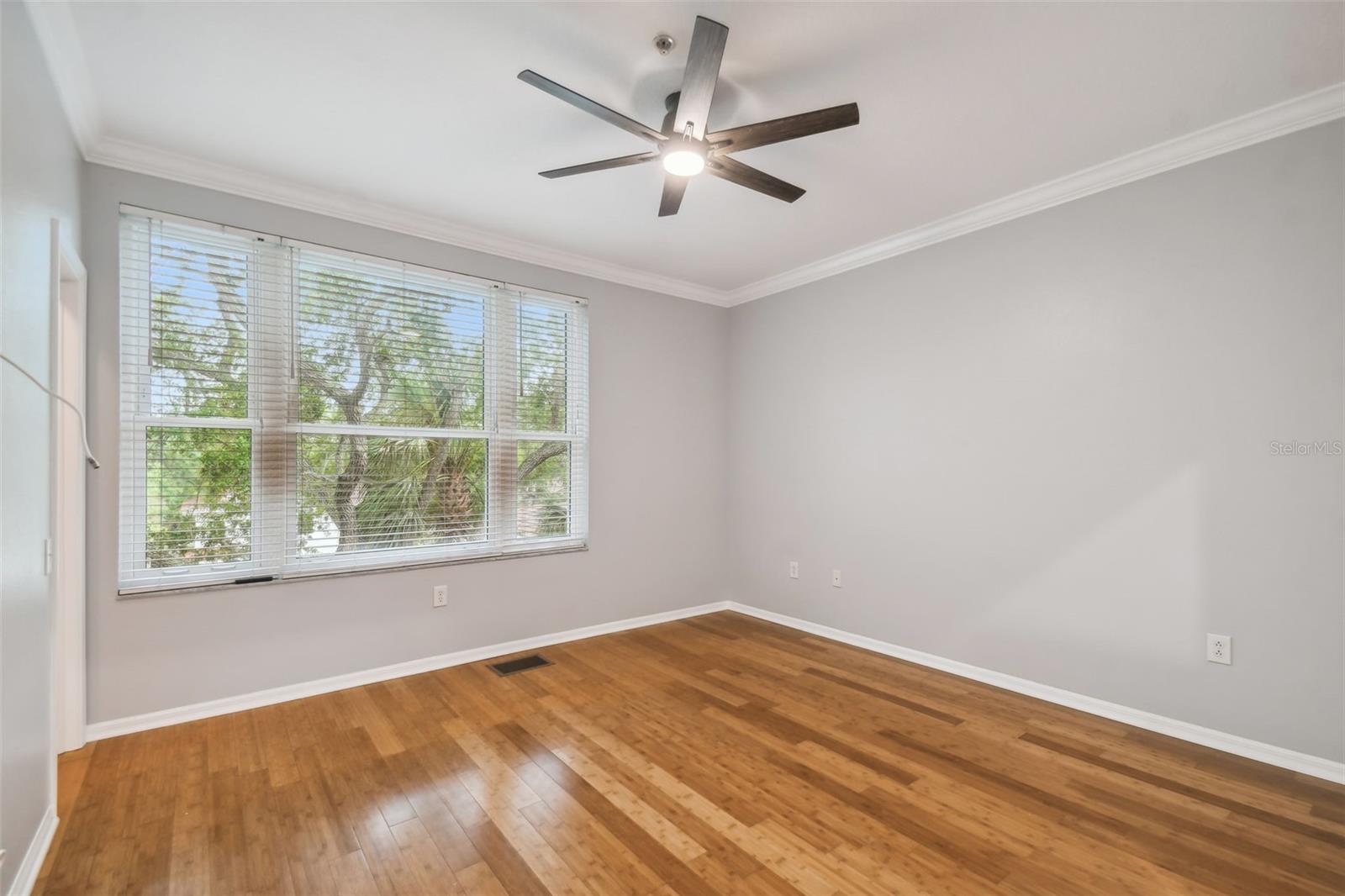 Image 28 of 46 For 3183 Bayshore Oaks Drive