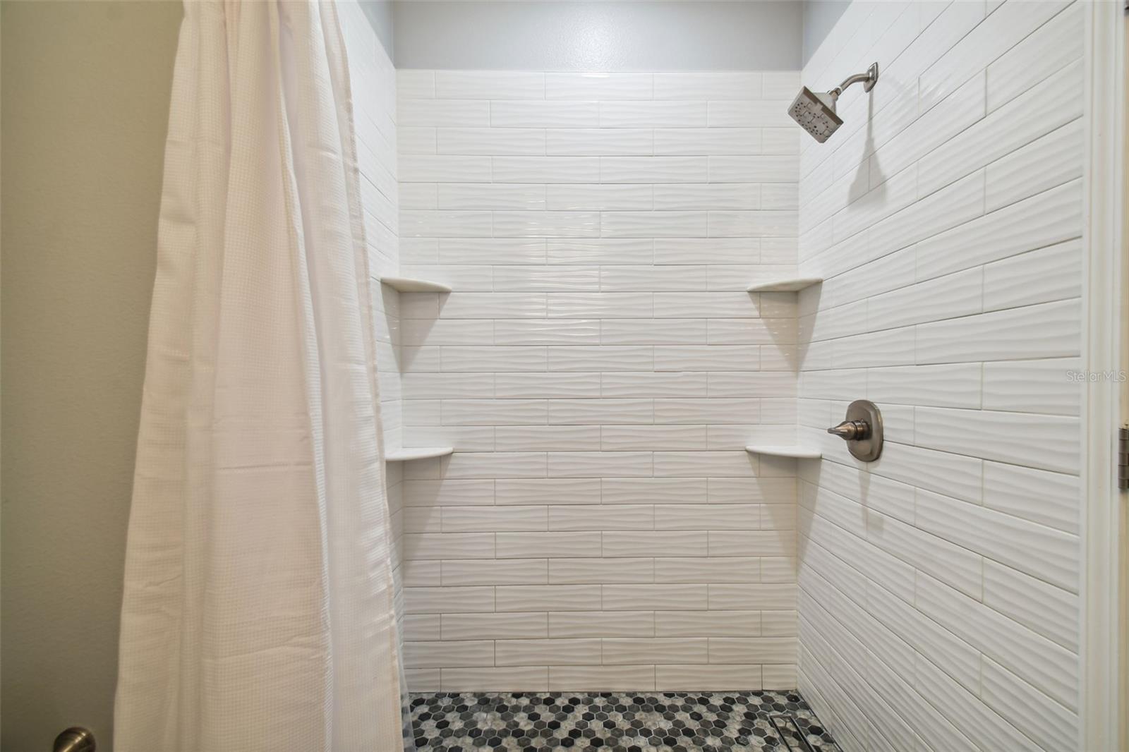 Image 33 of 46 For 3183 Bayshore Oaks Drive