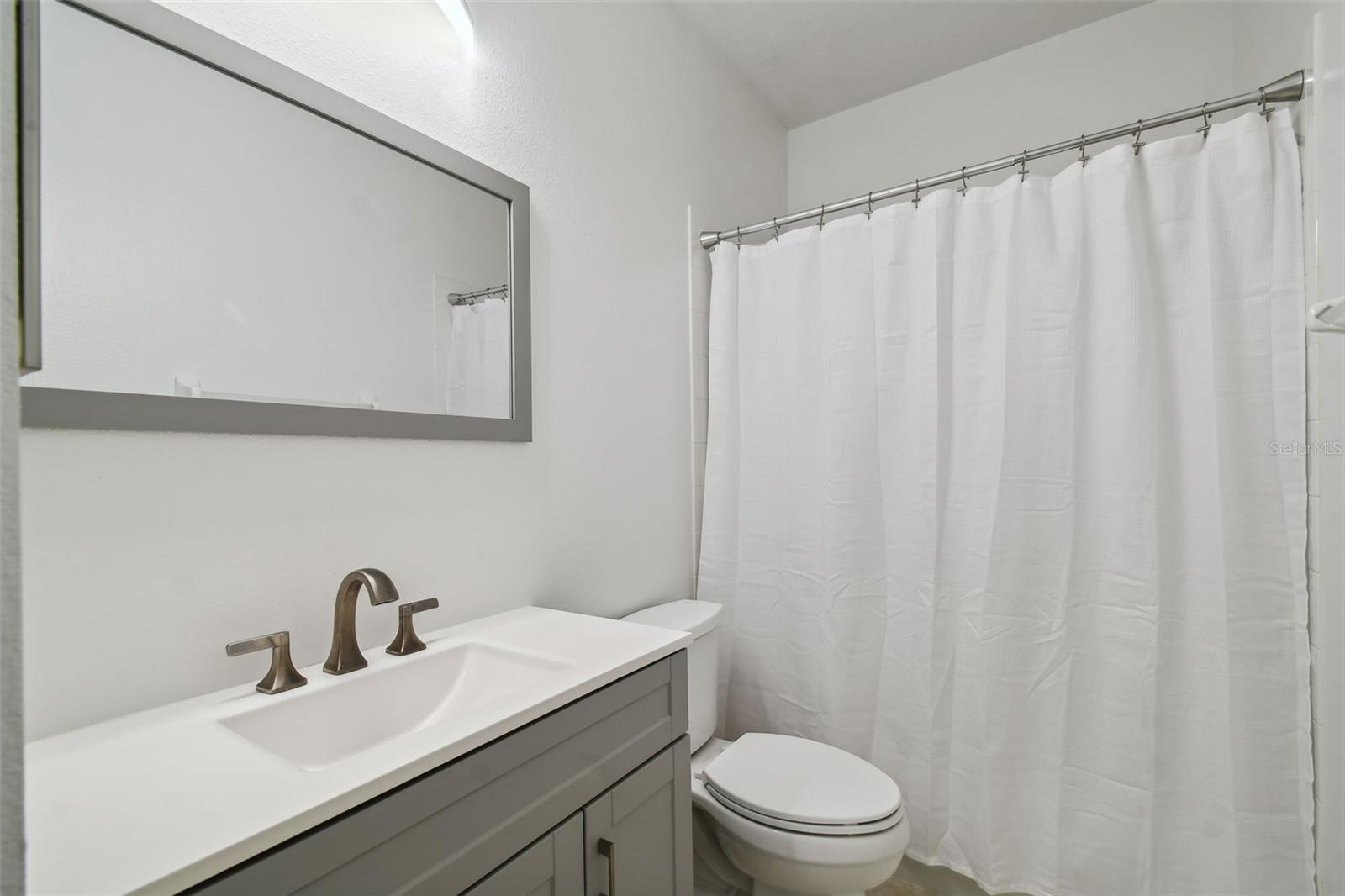 Image 37 of 46 For 3183 Bayshore Oaks Drive