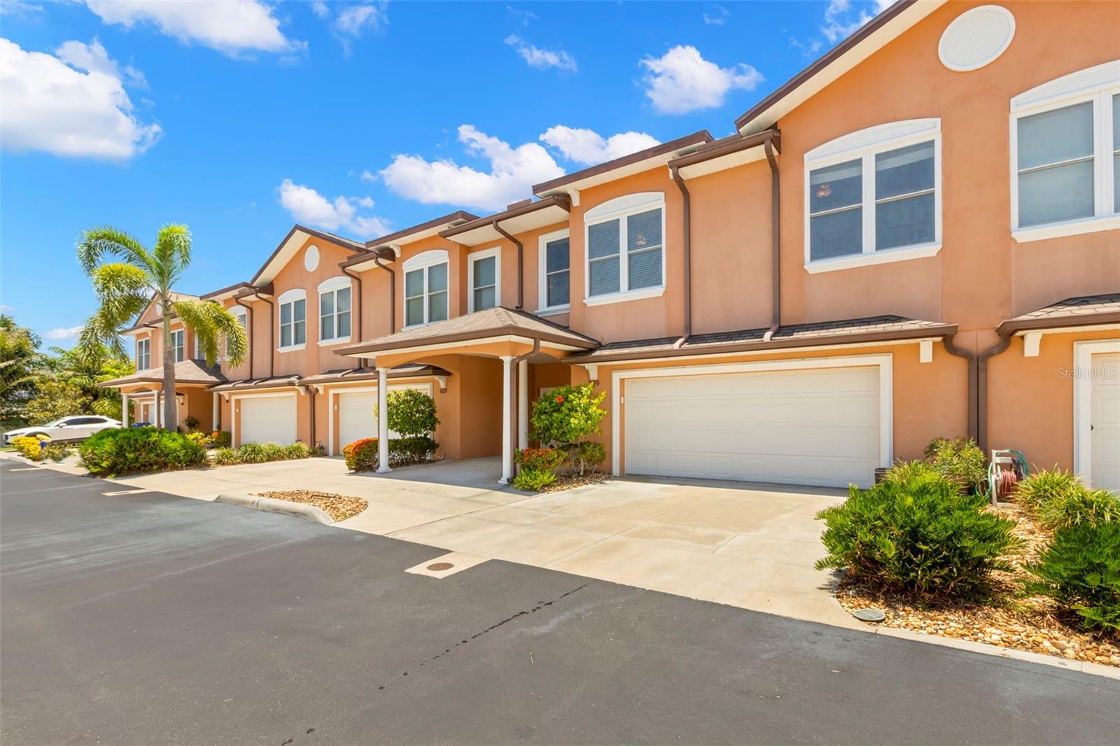 Image 3 of 40 For 829 Date Palm Lane