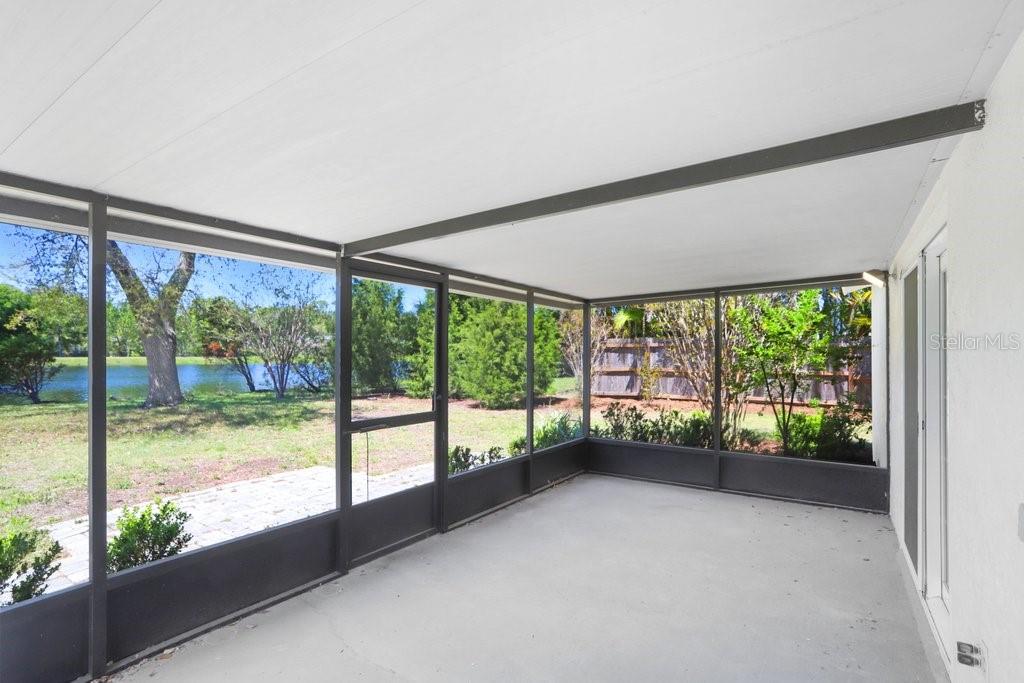 Image 18 of 26 For 10790 92nd Street