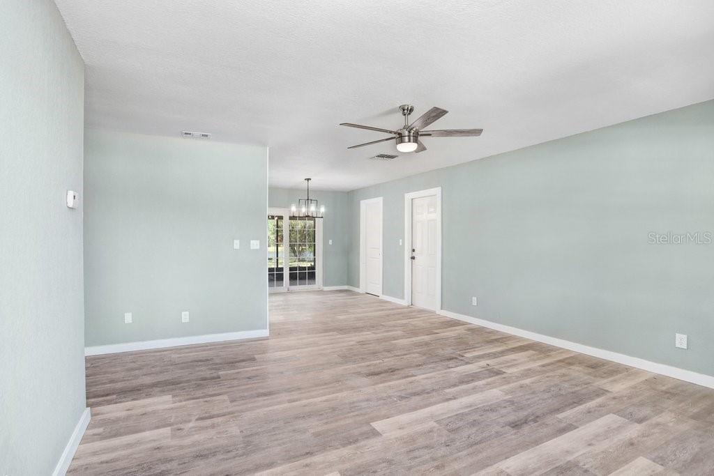 Image 3 of 26 For 10790 92nd Street
