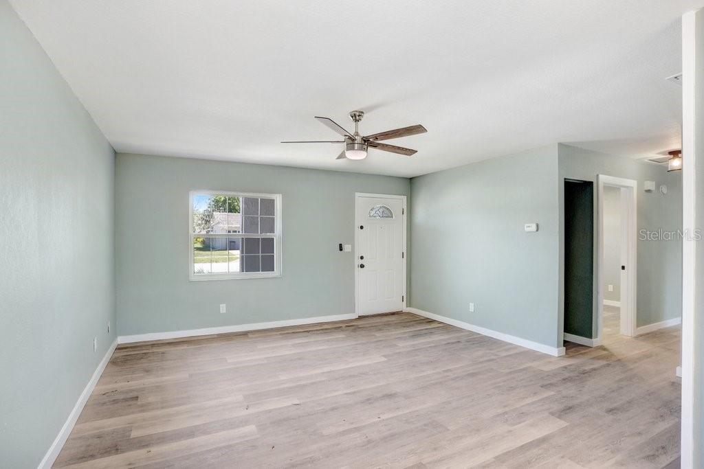 Image 5 of 26 For 10790 92nd Street