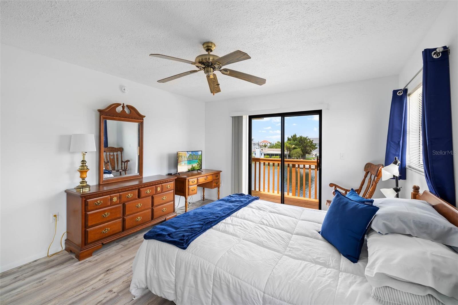Image 13 of 40 For 4279 Newport Drive