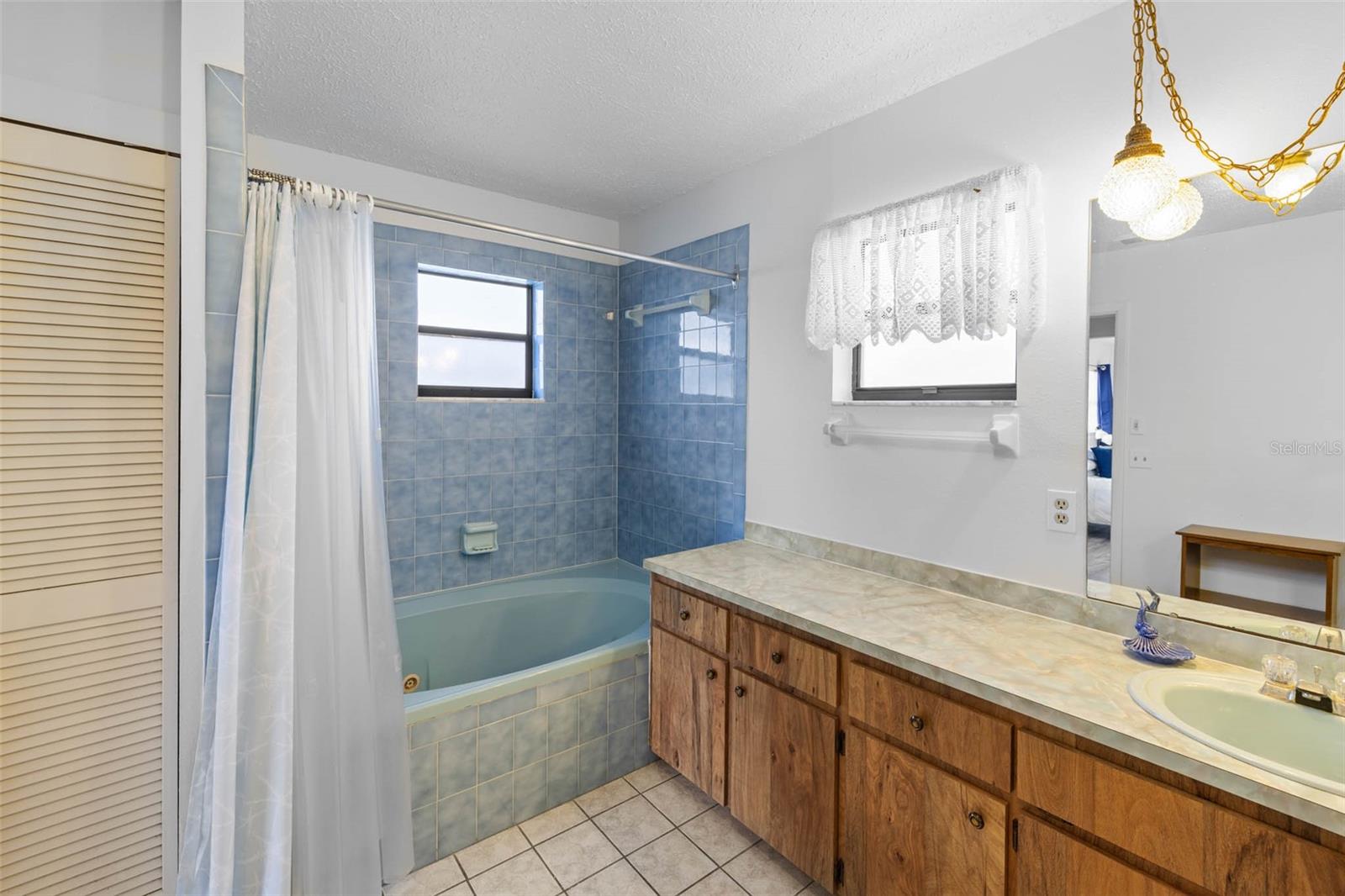 Image 16 of 40 For 4279 Newport Drive