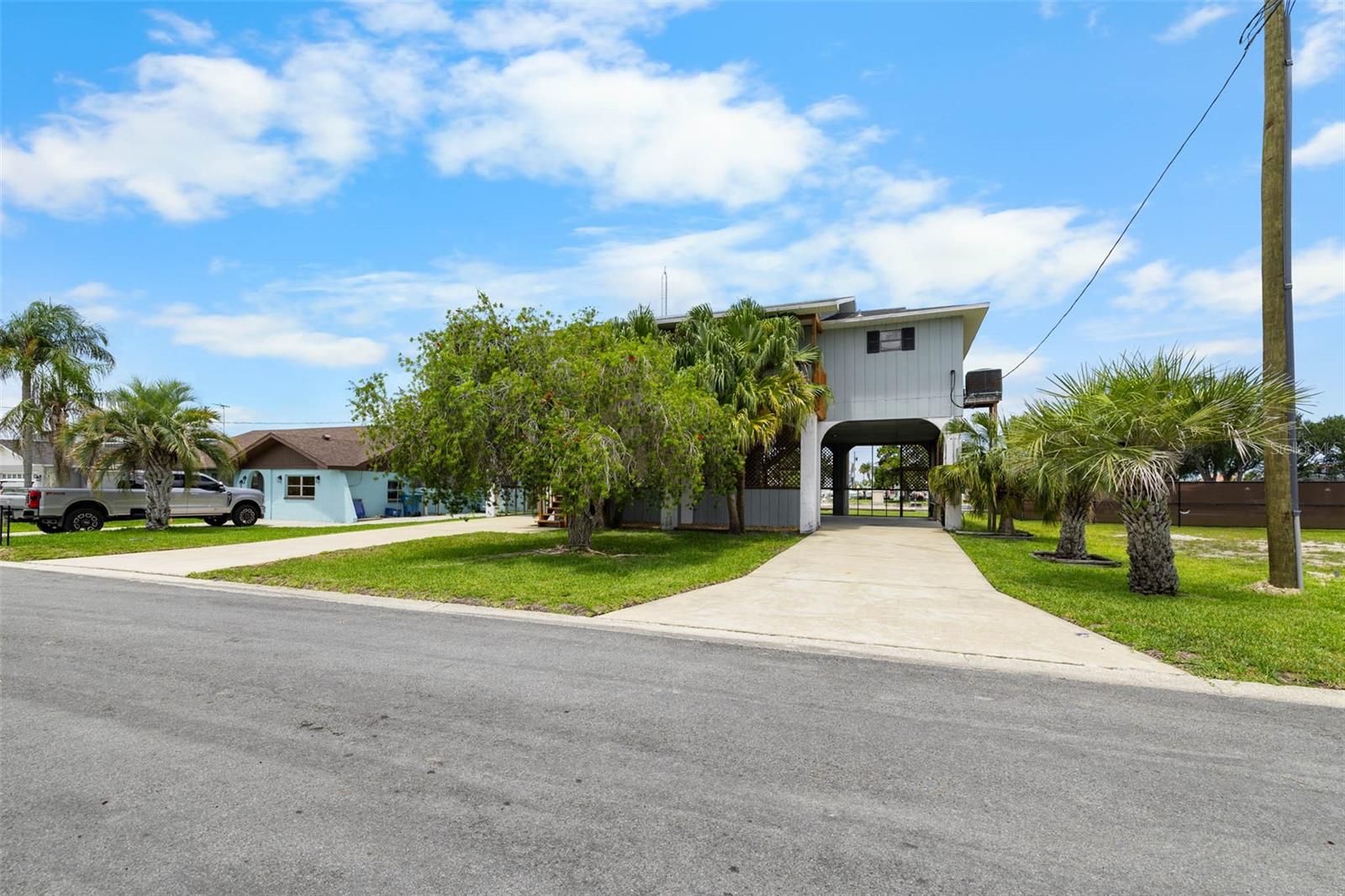 Image 31 of 40 For 4279 Newport Drive