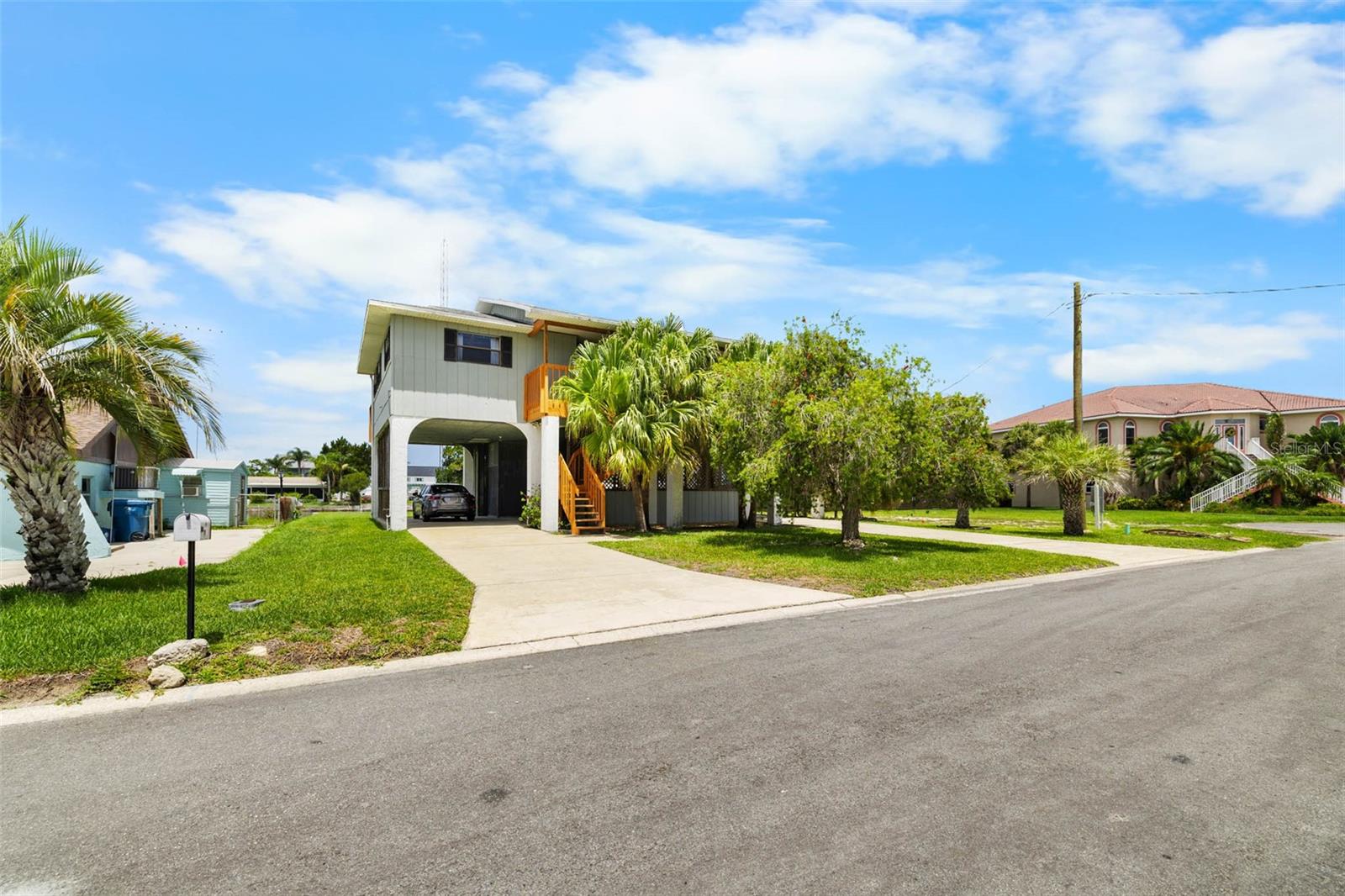 Image 32 of 40 For 4279 Newport Drive
