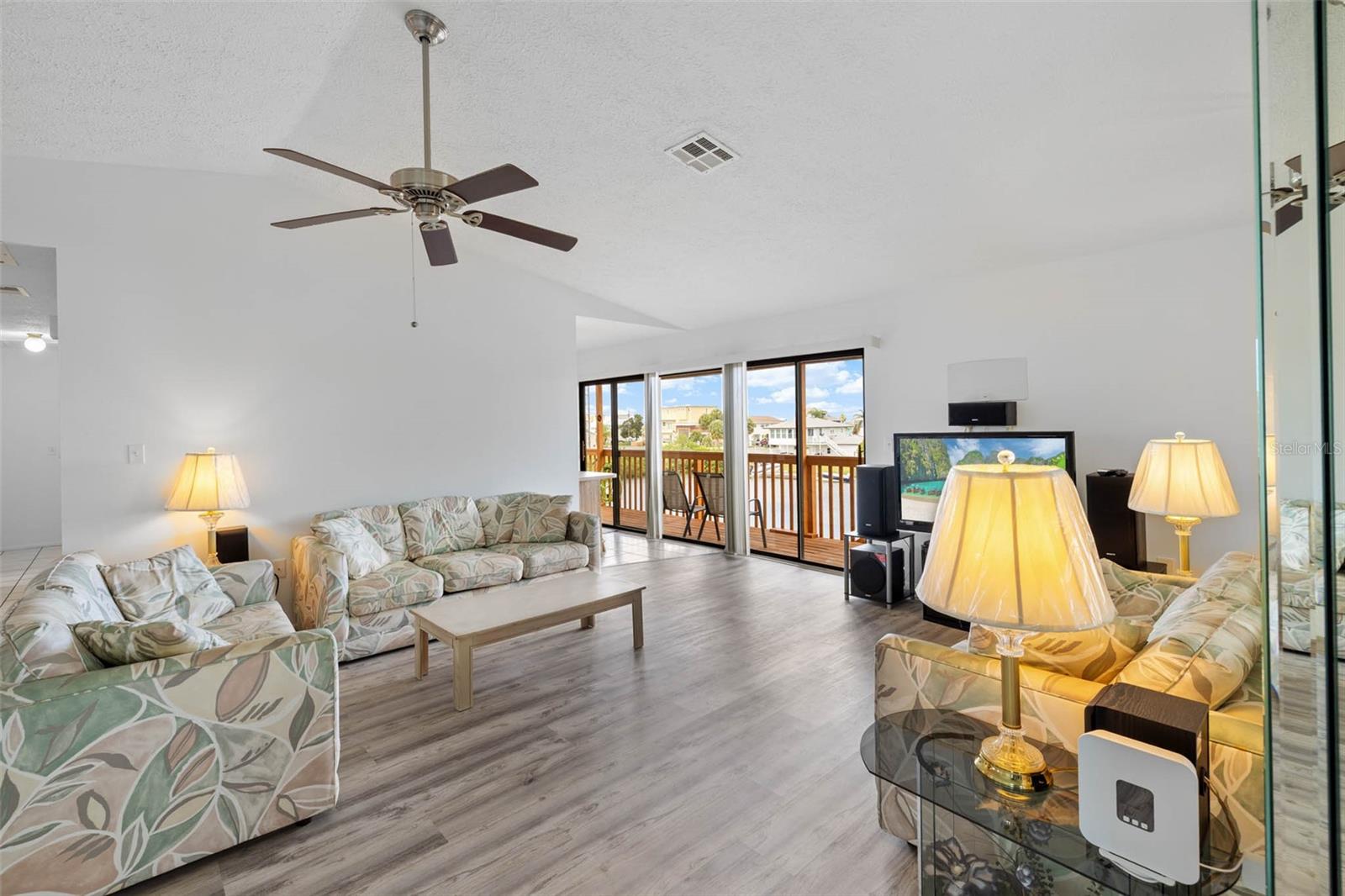 Image 6 of 40 For 4279 Newport Drive