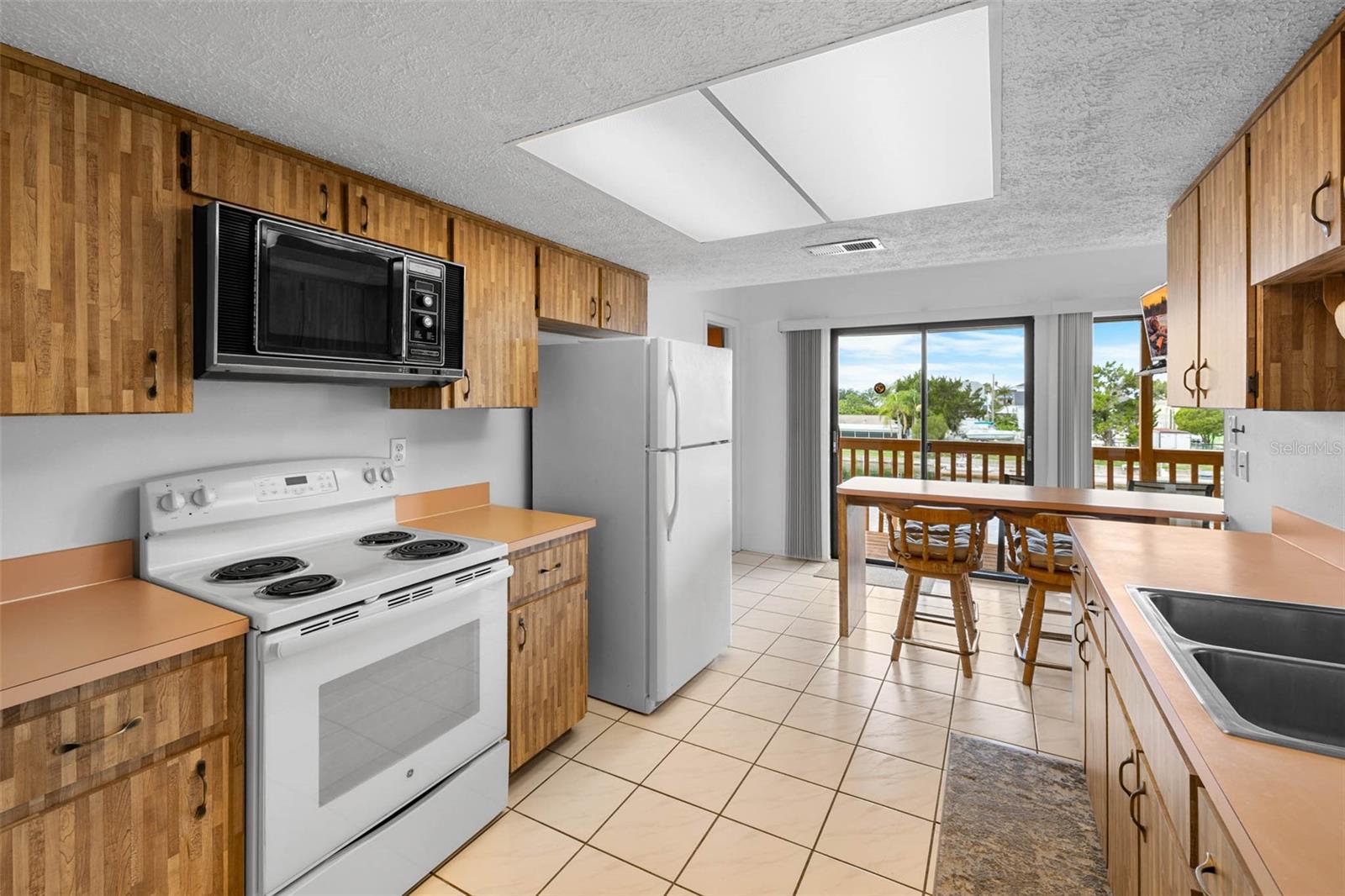 Image 9 of 40 For 4279 Newport Drive