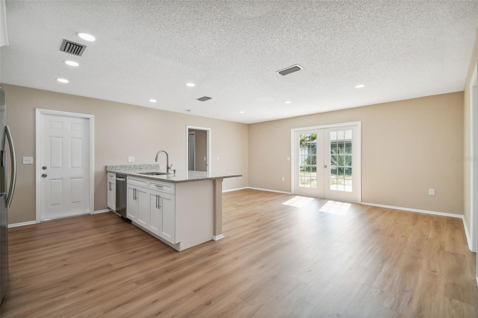 Image 19 of 37 For 11611 Bear Paw Lane