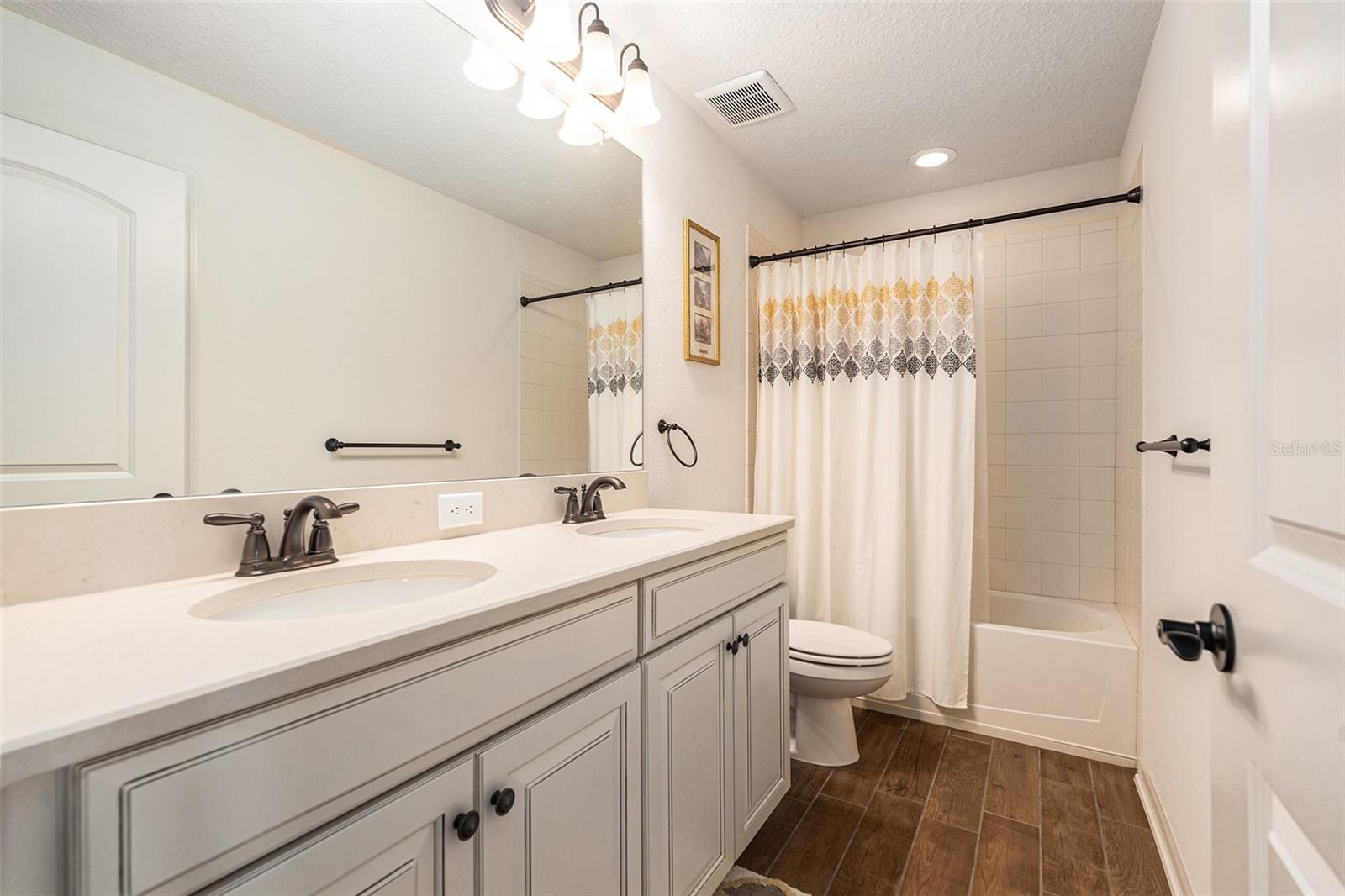 Image 28 of 48 For 19209 Long Lake Ranch Boulevard