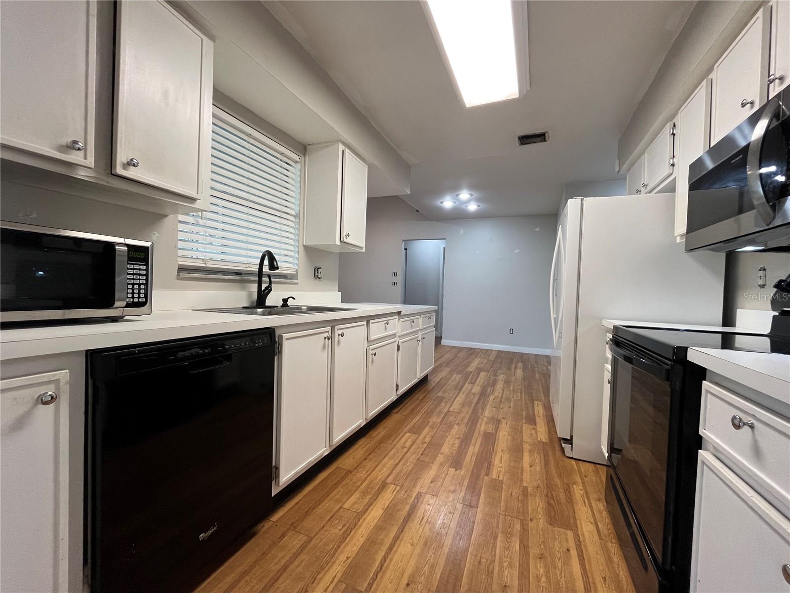 Image 19 of 30 For 12908 Leadwood Drive