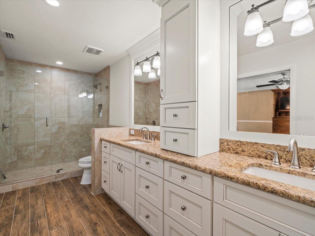 Image 22 of 39 For 4118 Carrollwood Village Drive