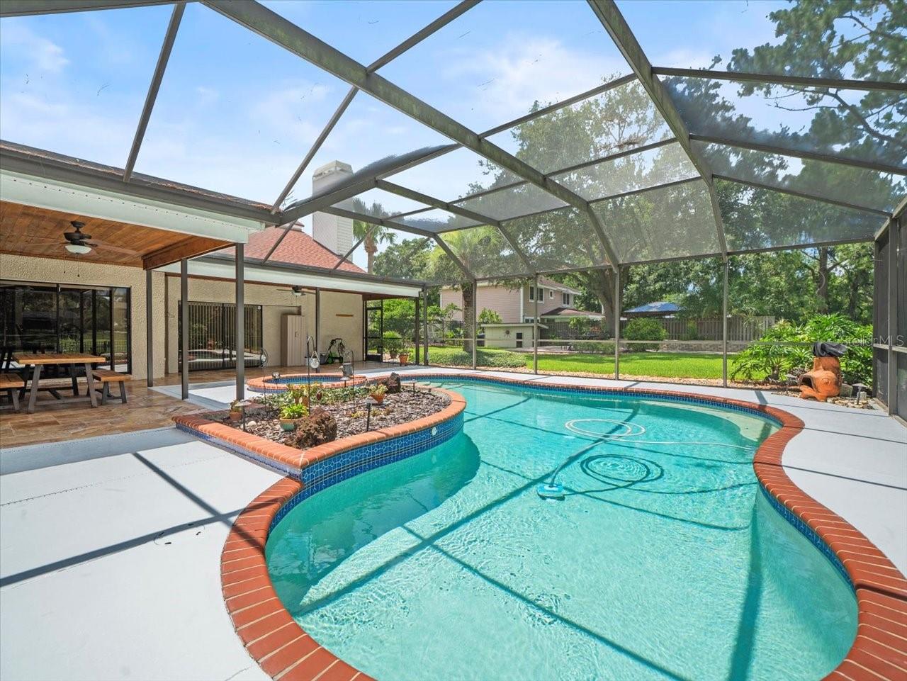Image 30 of 39 For 4118 Carrollwood Village Drive