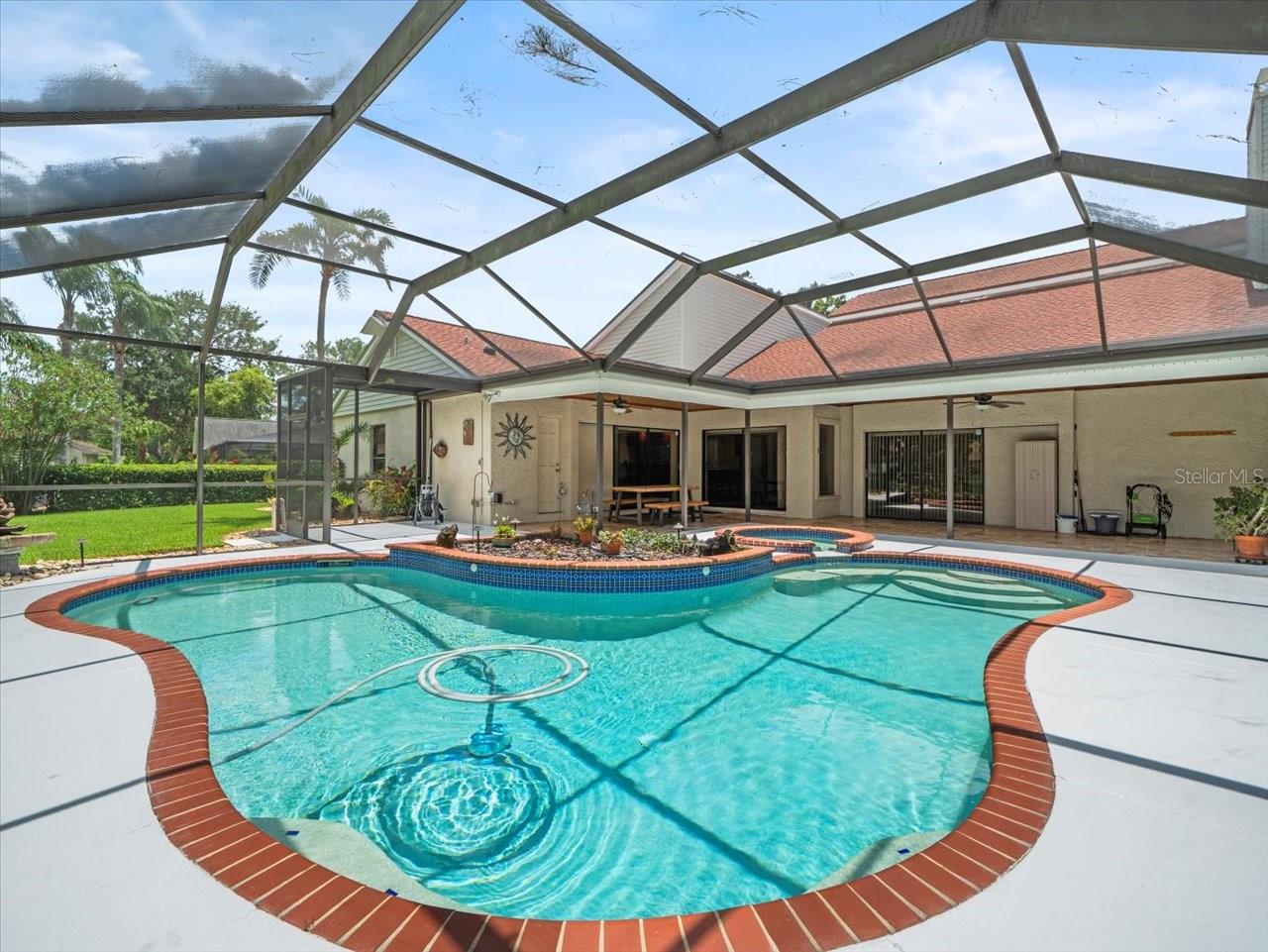 Image 31 of 39 For 4118 Carrollwood Village Drive