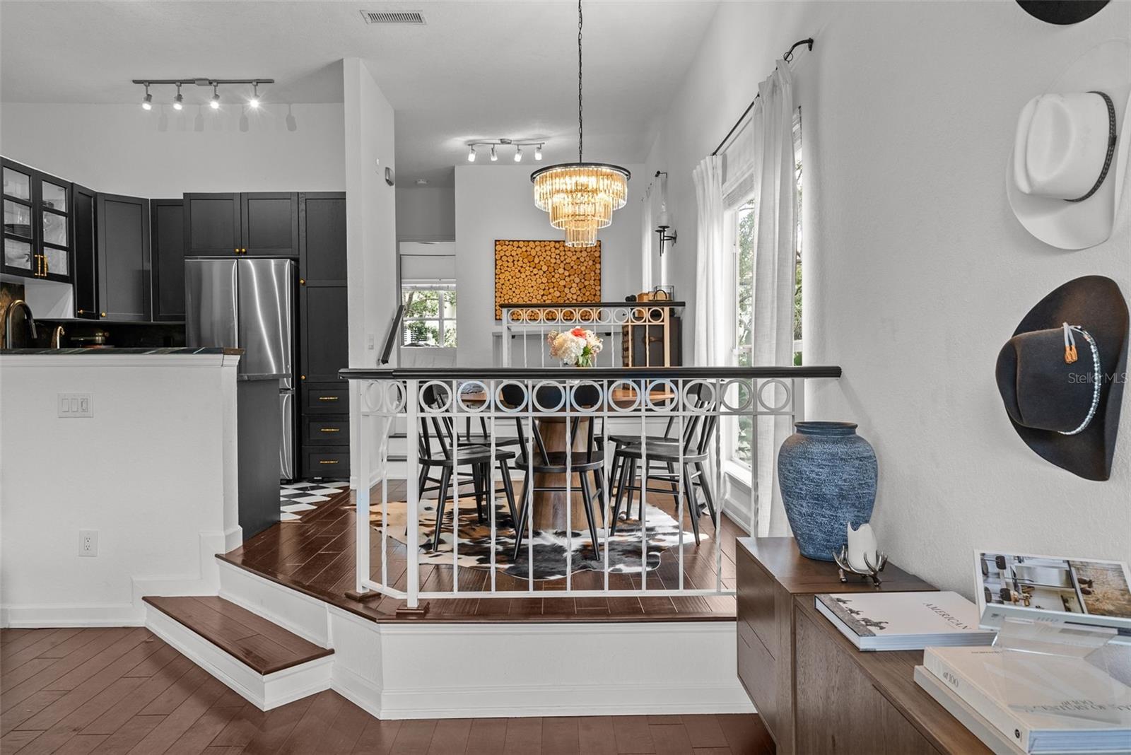 Image 12 of 44 For 727 Coral Reef Drive 727