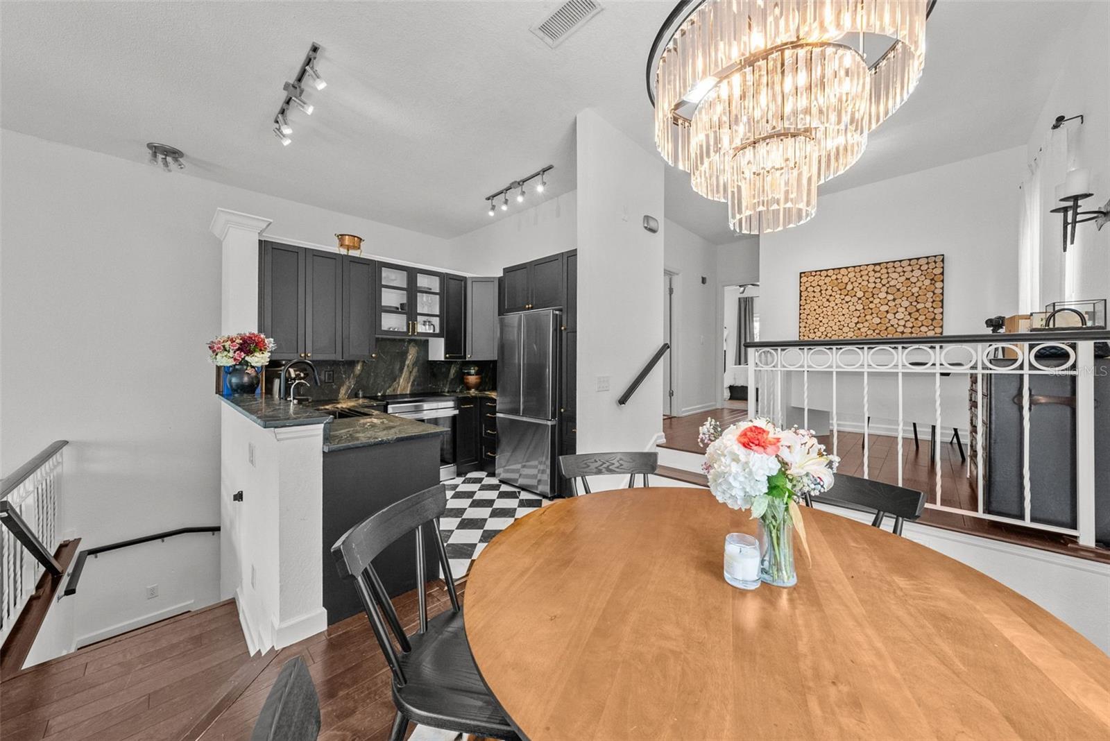 Image 17 of 44 For 727 Coral Reef Drive 727