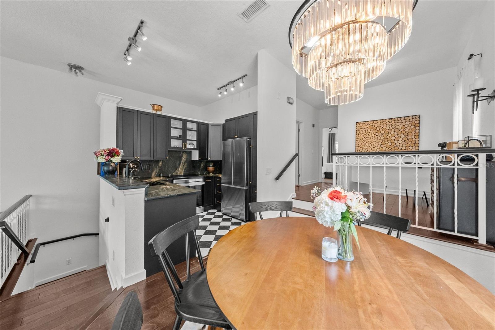 Image 21 of 44 For 727 Coral Reef Drive 727