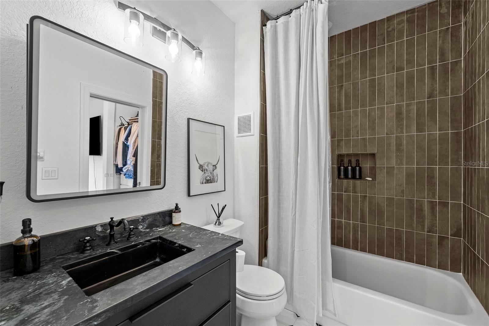 Image 30 of 44 For 727 Coral Reef Drive 727