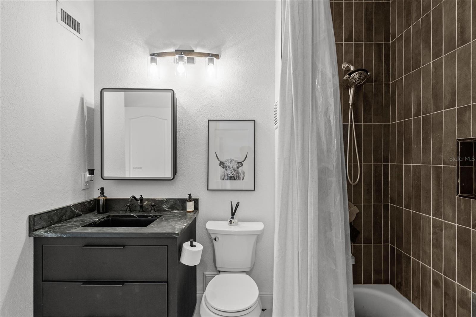 Image 31 of 44 For 727 Coral Reef Drive 727