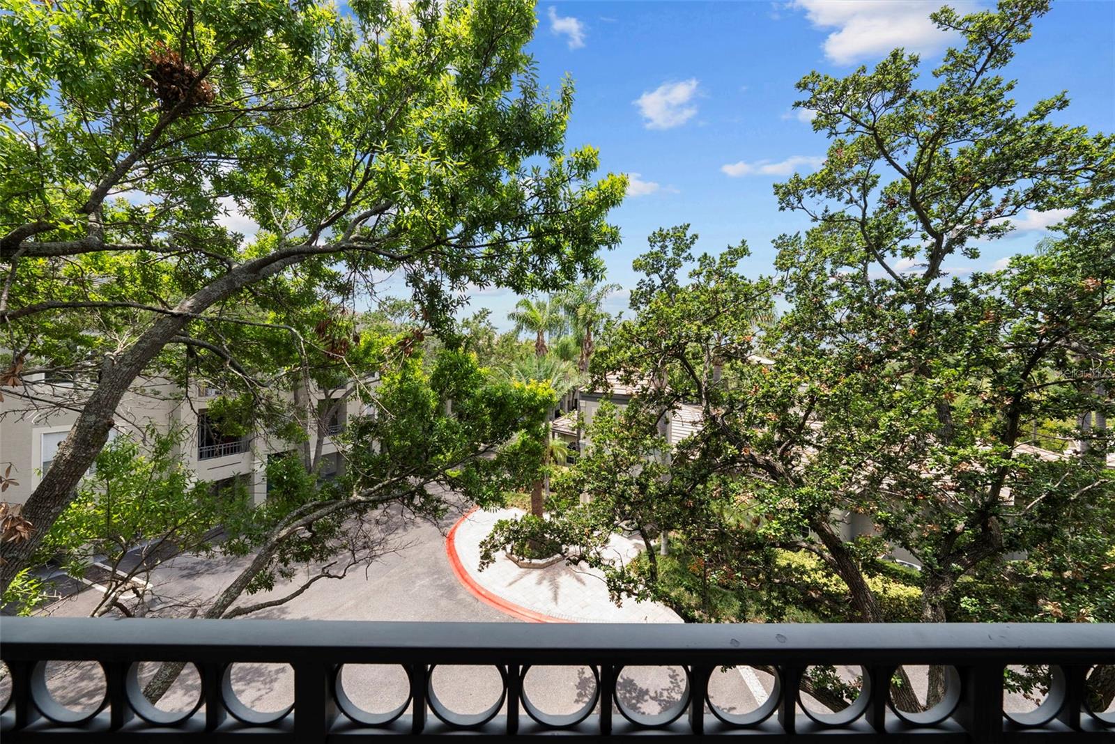 Image 35 of 44 For 727 Coral Reef Drive 727
