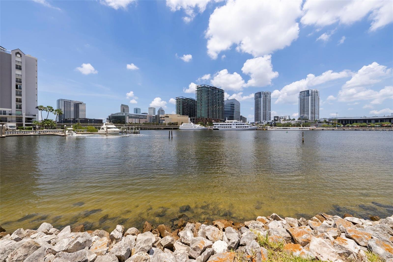 Image 40 of 44 For 727 Coral Reef Drive 727