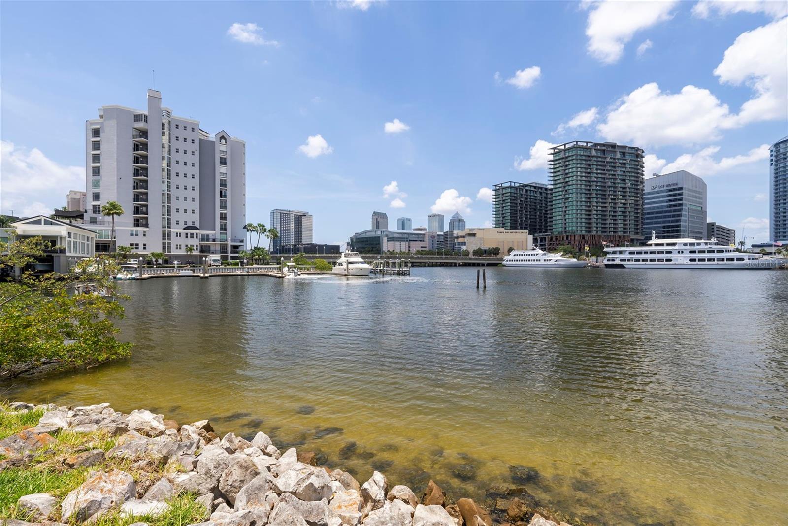 Image 42 of 44 For 727 Coral Reef Drive 727