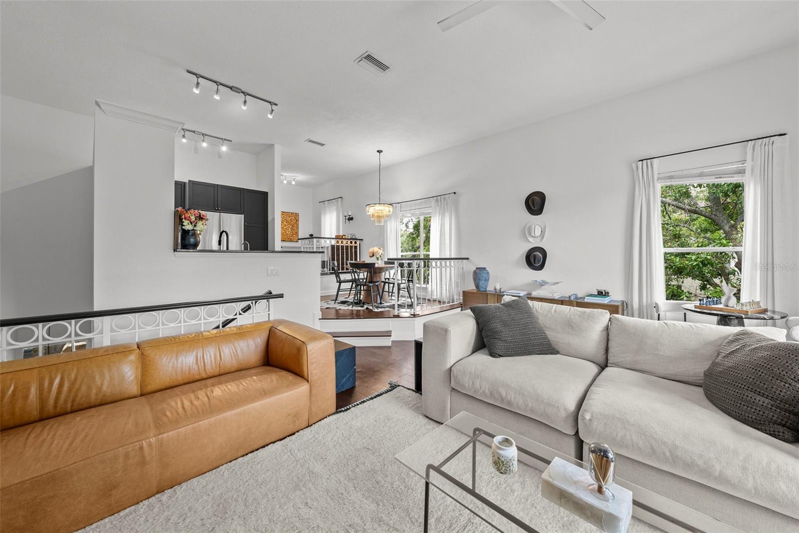 Image 9 of 44 For 727 Coral Reef Drive 727