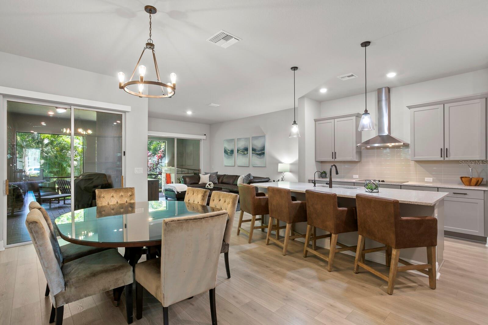 Listing photo id 11 for 408 Matanzas Avenue 1