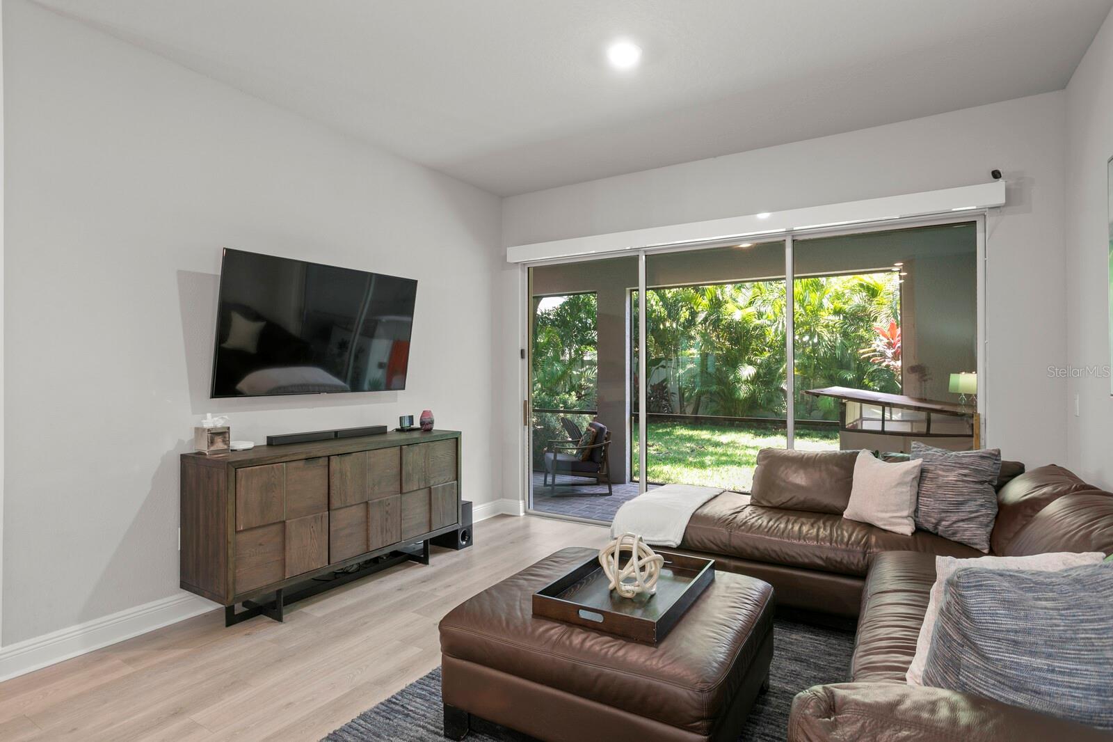 Listing photo id 18 for 408 Matanzas Avenue 1