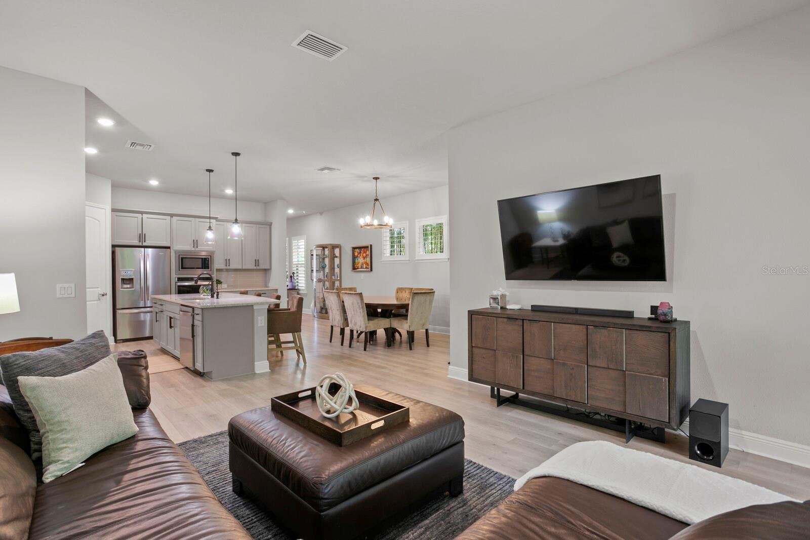 Listing photo id 21 for 408 Matanzas Avenue 1