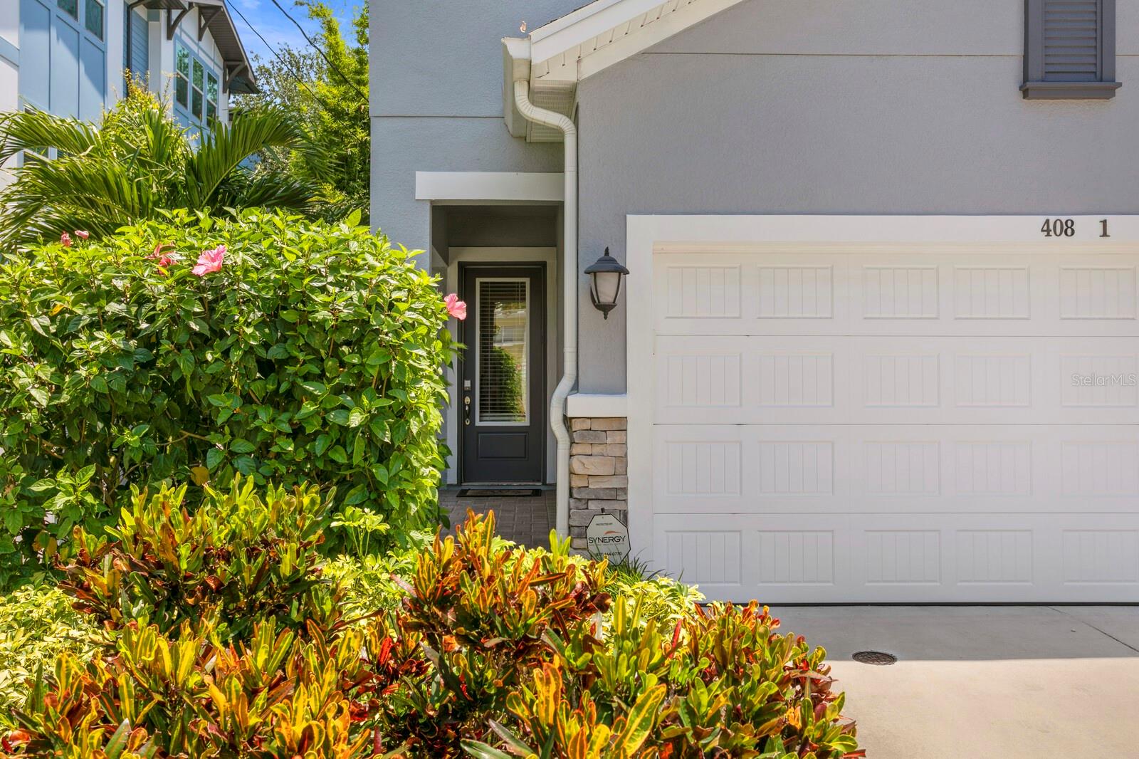 Listing photo id 3 for 408 Matanzas Avenue 1