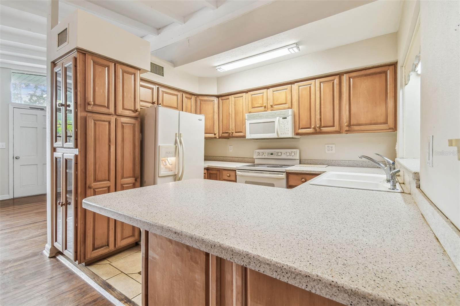 Image 11 of 69 For 1402 Mimosa Drive