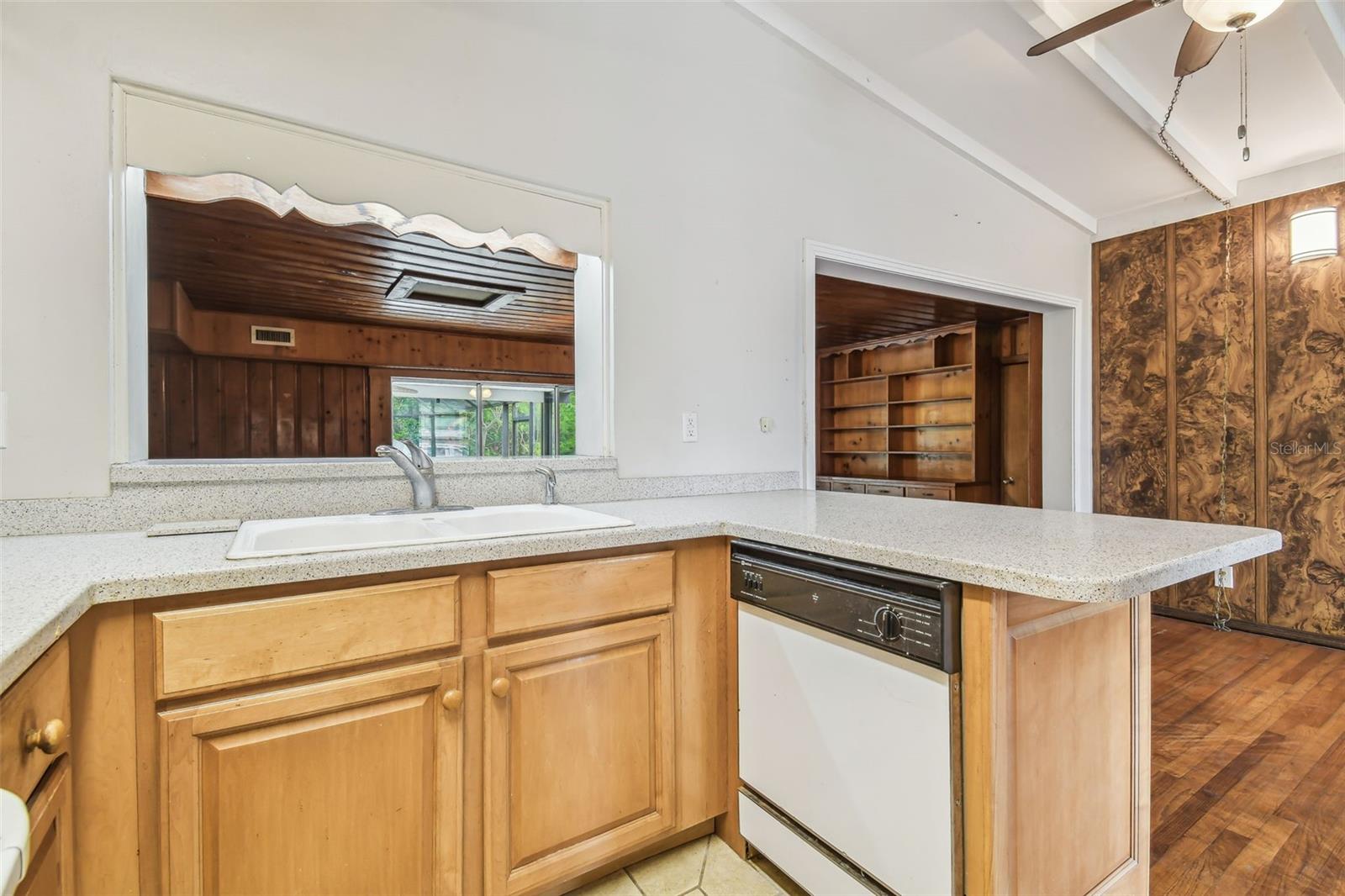 Image 14 of 69 For 1402 Mimosa Drive