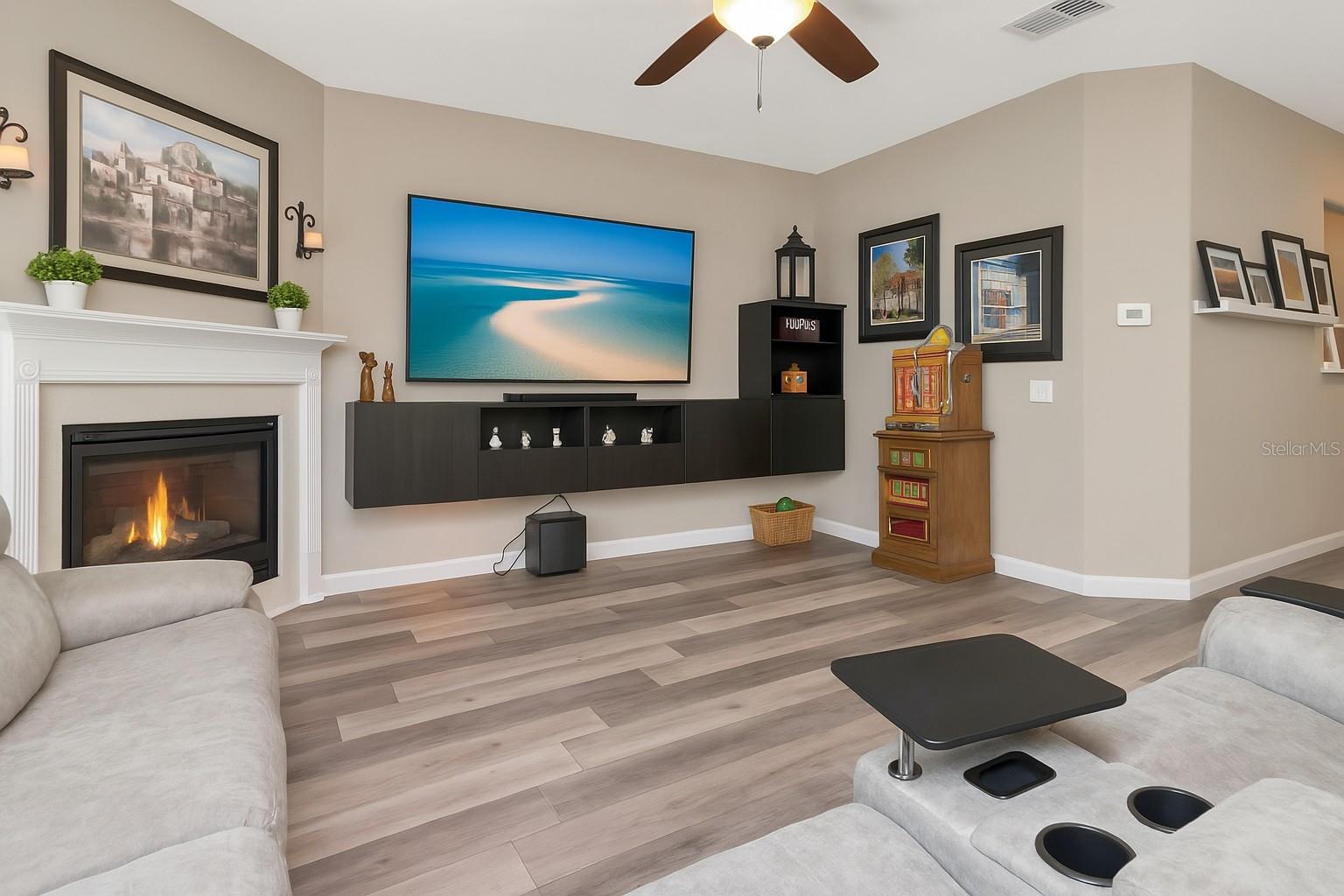 Image 10 of 82 For 6513 Sand Shore Lane