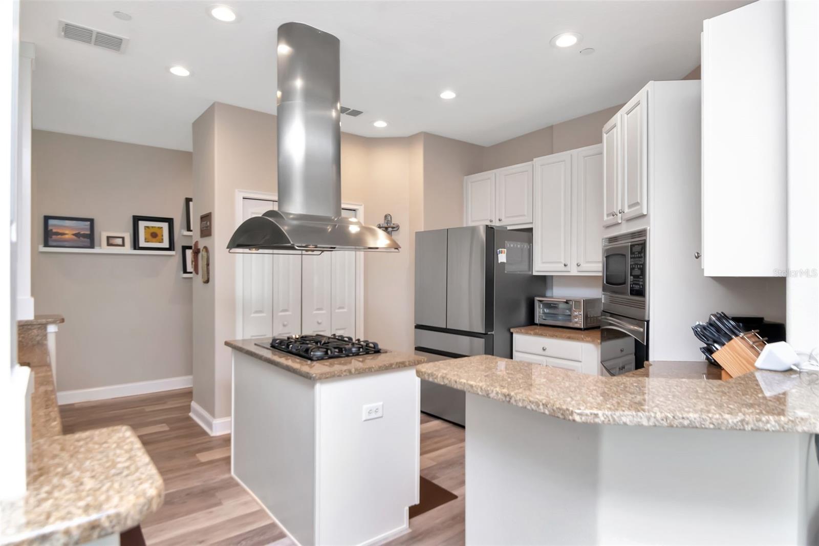 Image 18 of 82 For 6513 Sand Shore Lane