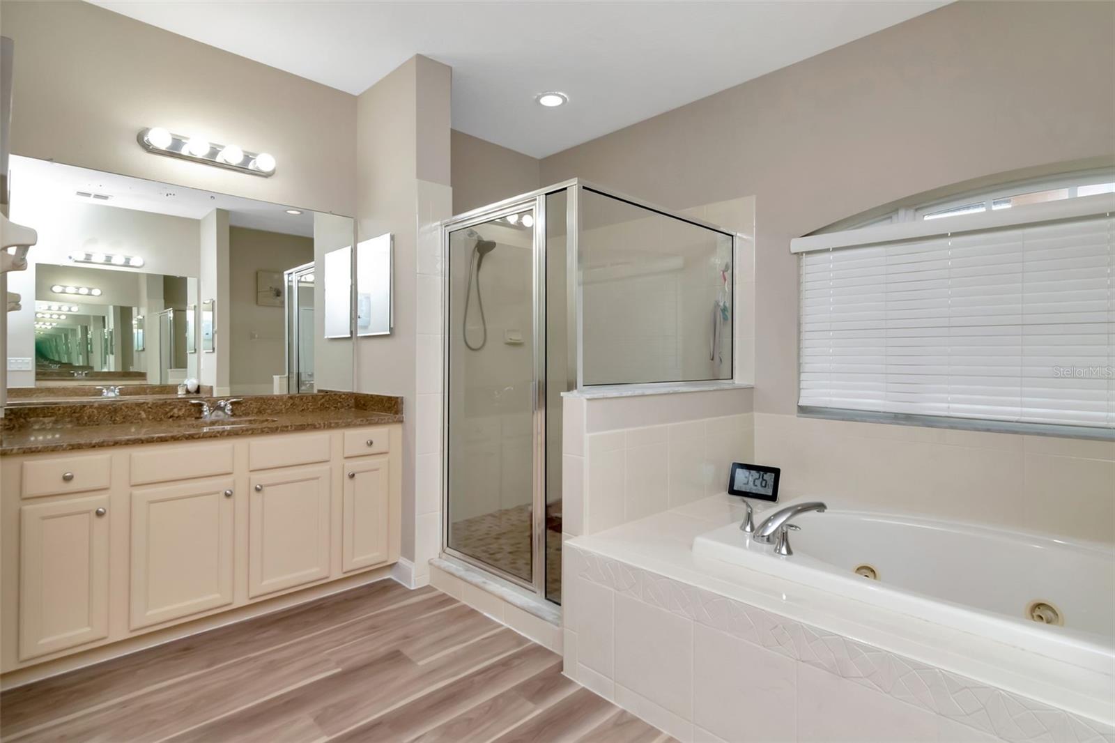 Image 42 of 82 For 6513 Sand Shore Lane