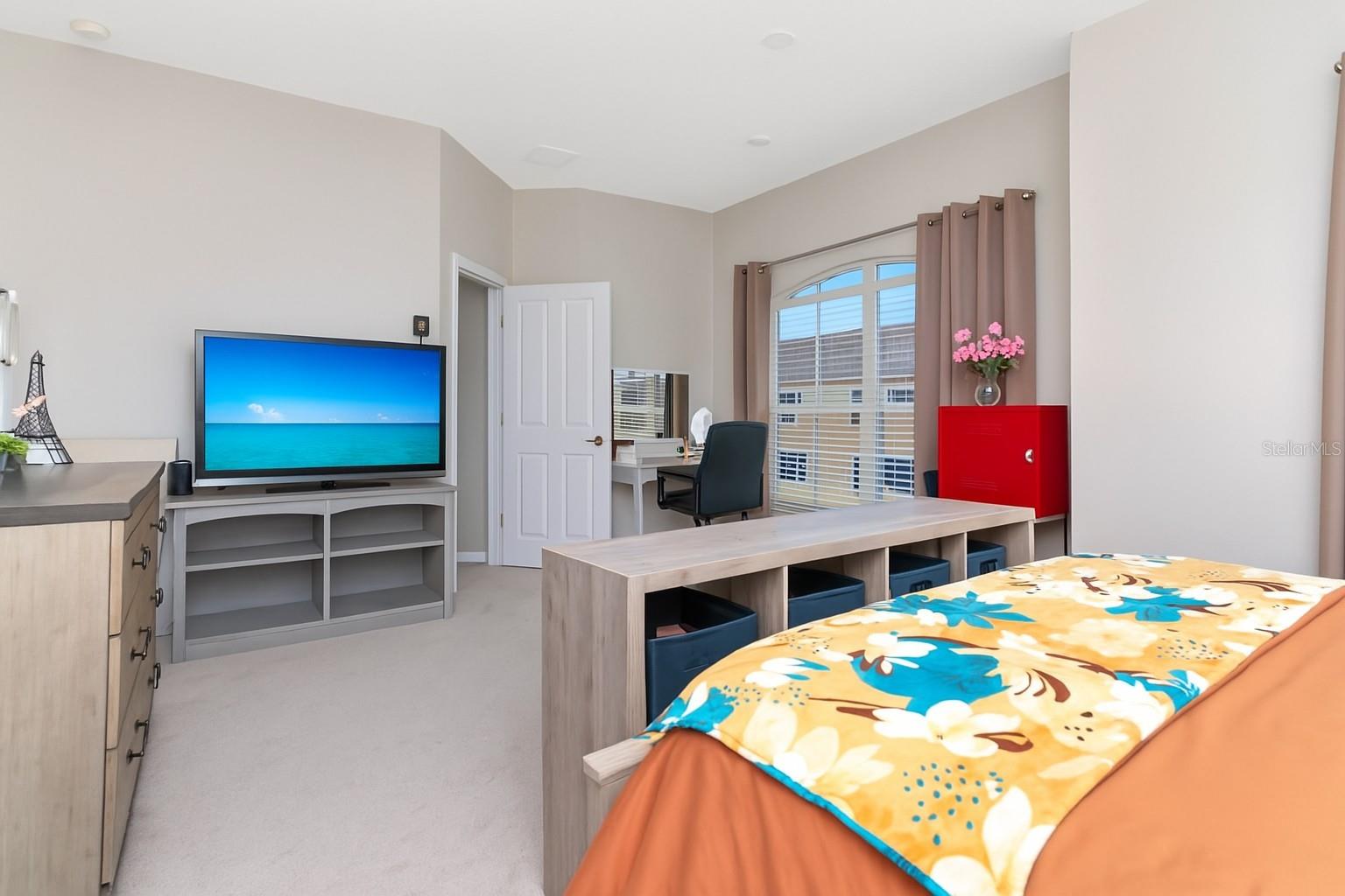 Image 46 of 82 For 6513 Sand Shore Lane