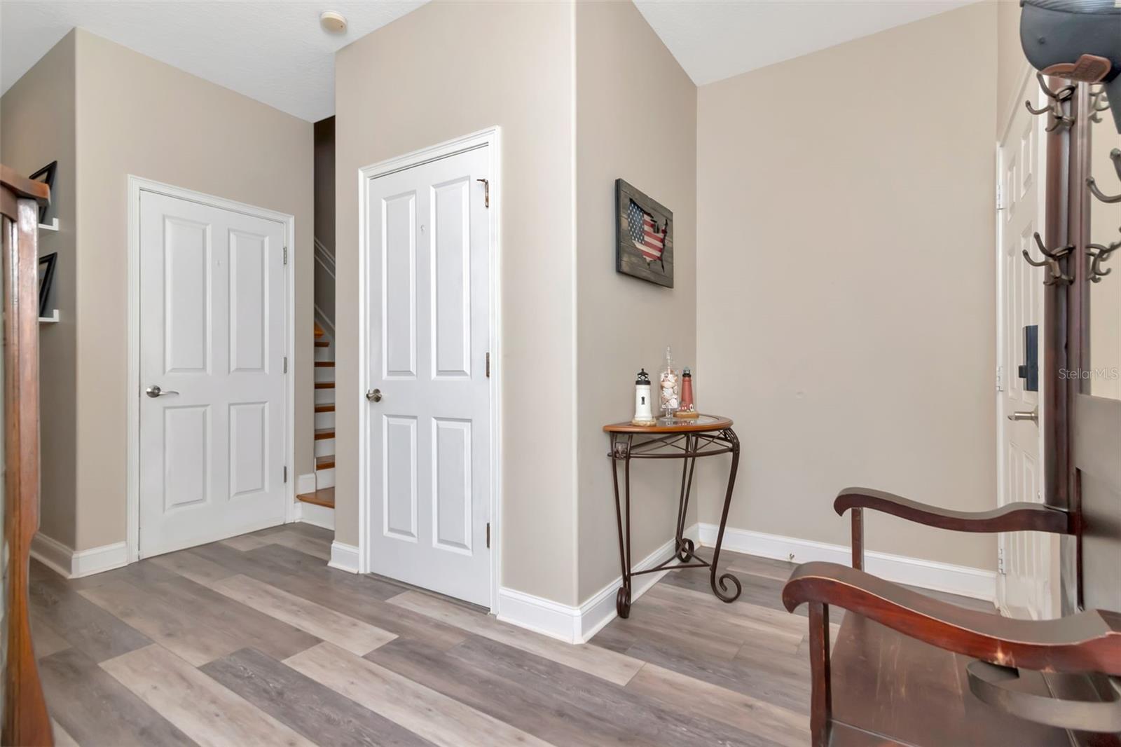 Image 8 of 82 For 6513 Sand Shore Lane