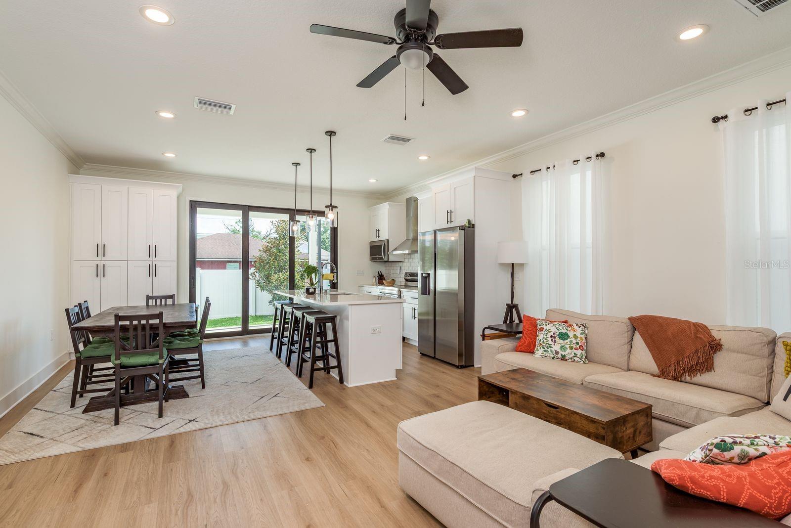 Image 10 of 38 For 2604 Clark Street 2